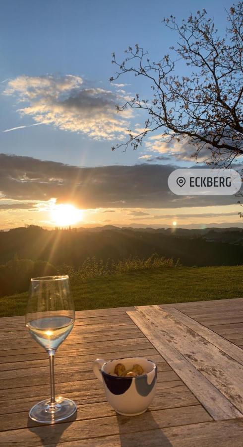 Weingartenhaus Eckberg41 Holiday home